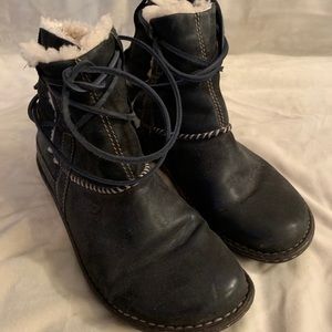 UGG Lace up boots
